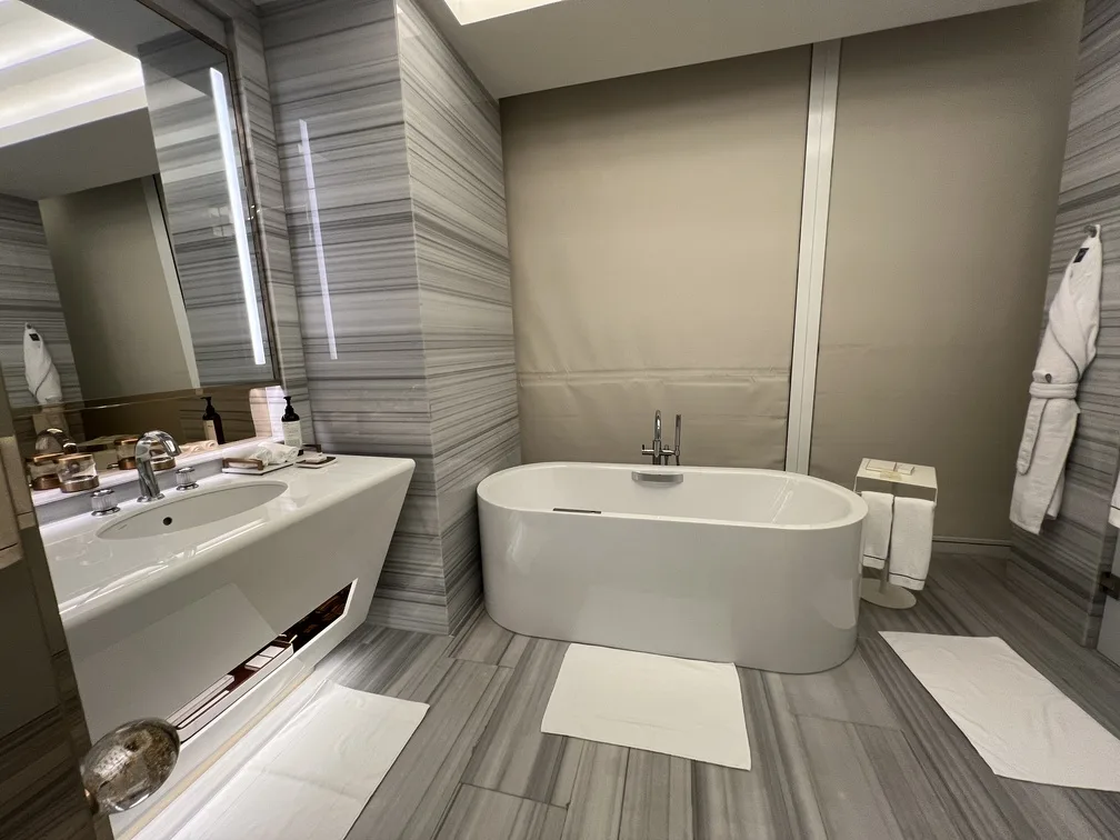 FAIRMONT DOHA CANHEIRO COMPLETO