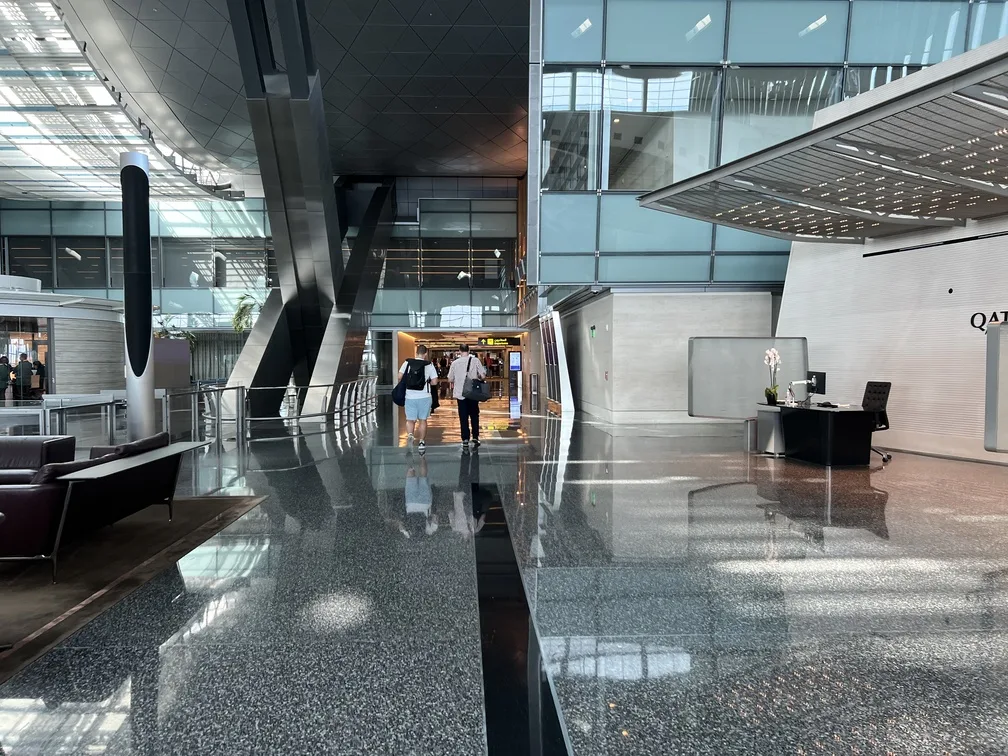 Voando de Executiva Qatar checkin 4 1