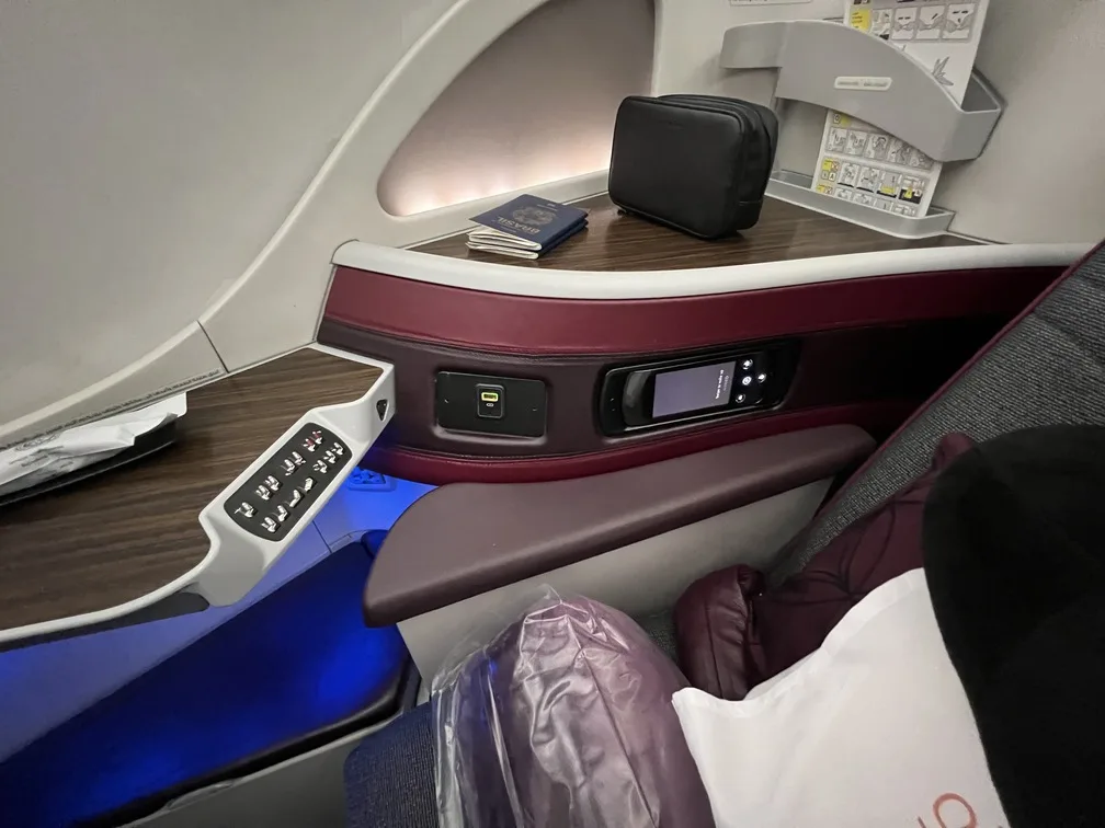 Voando de Executiva Qatar poltrona 3