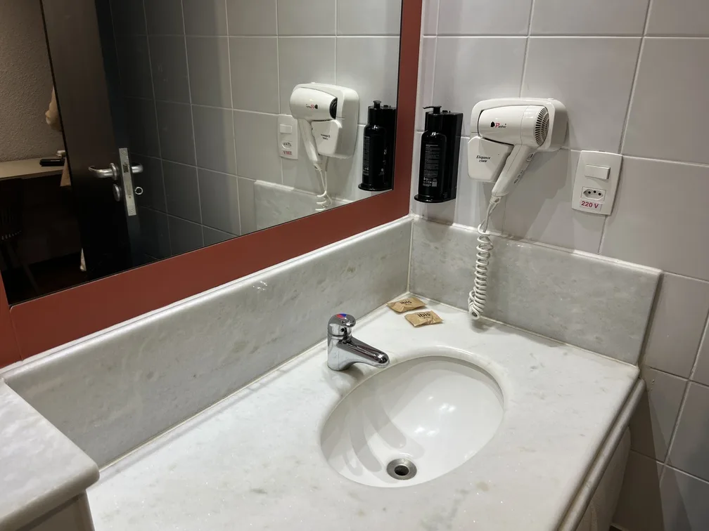 ibis guarulhos banheiro 2