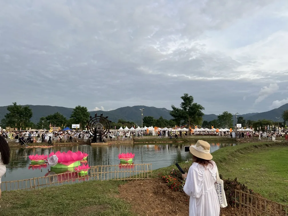 Festas Lanternas dentro do local 2