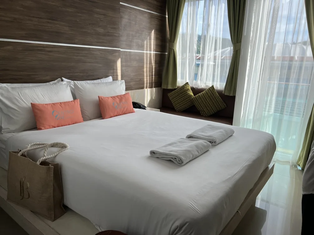 hotel centro one patong 4
