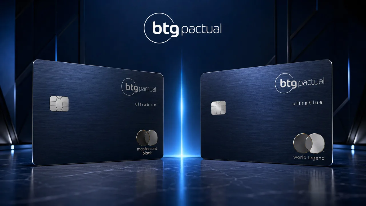 Cartões BTG Ultrablue e Ultrablue World Legend lado a lado