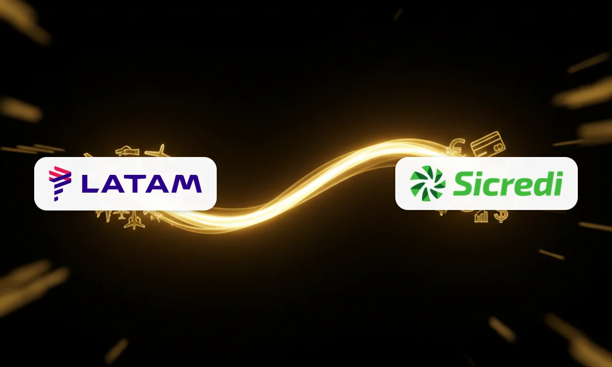 Logos oficiais da LATAM Pass e do Sicredi ligadas por um fluxo de luz, em capa editorial sobre 25% de milhas bônus na transferência
